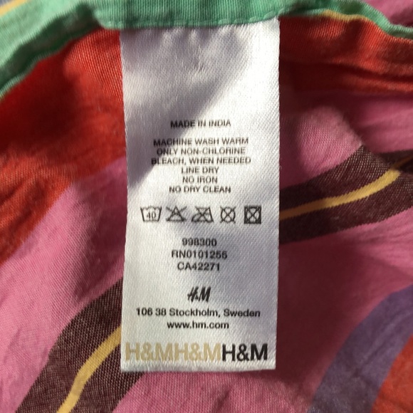 Bundle of Scarfs (2)~ H&M + Gap ~ Multi colour / standard scarf size. - Picture 6 of 13